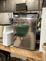 IGLOO BAR FRIDGE - STAINLESS STEEL DOOR