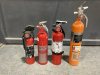 BOX WITH 4 FIRE EXTINGUISHERS - ABC
