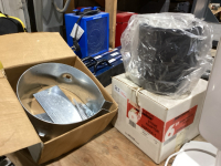 2 BOXES - ROOF SUPPORT + STOVE ADAPTER