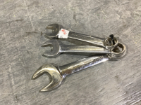 3 STUBBY WRENCHES 1 1/4 SNAP-ON, 15/16 + 7/8 ARMSTRONG