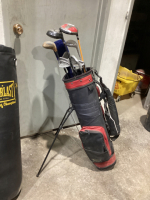 GOLF BAG W/ (12) ASSORTED CLUBS