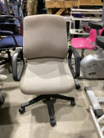 TAUPE ROLLING OFFICE CHAIR