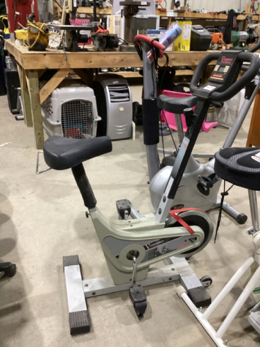 VITAMASTER BY ROADMASTER STATIONARY BIKE