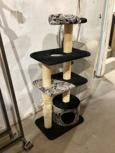CAT TREE