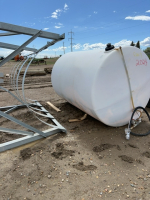 1000 gallon white poly 32% calcium chloride tank