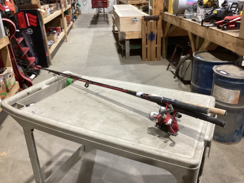 3 FISHING RODS W/REELS