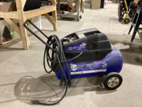 CAMPBELL HAUSFELD AIR COMPRESSOR - 5 HP, 13 GALLON