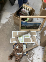 BOX OF PICTURE FRAMES