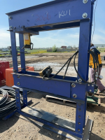 Hydraulic press