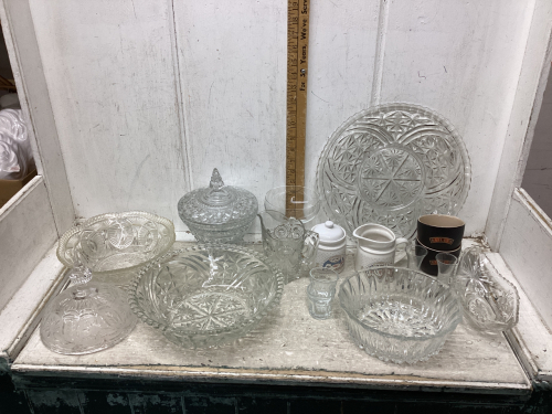 GLASS SERVING PIECES