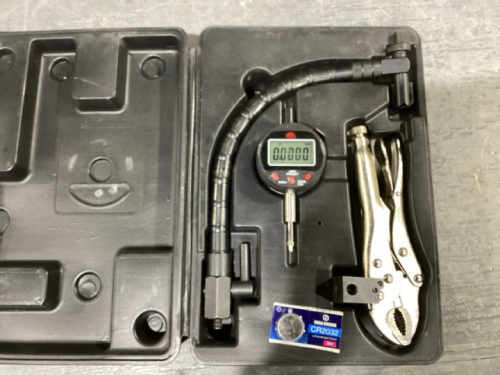 MAC TOOLS - DIGITAL INDICATOR WITH CLAMP ON BASE