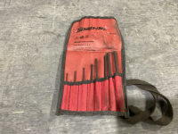 SNAP-ON - 8 PIECE ROLL PUNCH SET