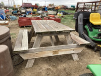 WOOD PICNIC TABLE