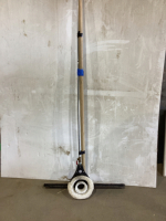 LARGE SQUEEGEE AND POWER SCRUBBER