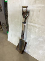 3 PIECES SHOVELS - TRENCH AND (2) SQUARE NOSE