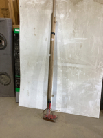 BUNDLE OF (3) YARD TOOLS - (2) HOES, WEED SCRAPER