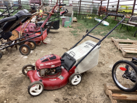 CRAFTSMAN GAS MOWER W/ BAGGER
