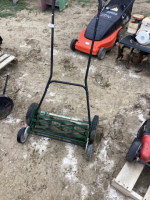 LEE VALLEY MANUAL LAWN MOWER