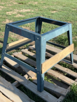 Saw stand