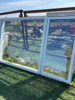 Picture window with crank out