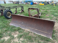 Leon&rsquo;s dozer blade
