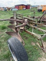 John Deere five bottom plough - 55ABH