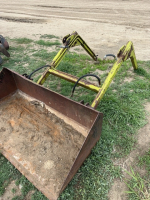Light duty front end loader