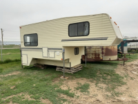 1995 Diplomat truck camper
