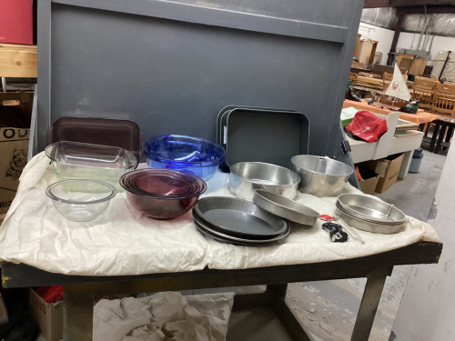 BAKEWARE & GLASS MIXING BOWLS