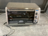 B+D CONVECTION OVEN