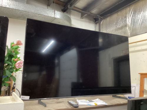 SAMSUNG 54" FLAT SCREEN TV W/ REMOTE