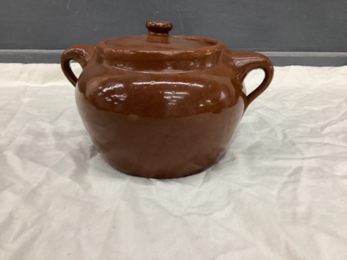 MEDALTA POTTERIES BEAN POT