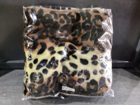 PLUSH BLANKET - LEOPARD PRINT