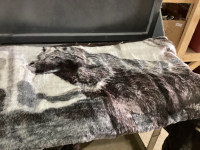 PLUSH BLANKET - WOLF