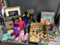 TOYS & PICTURE FRAMES