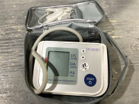 BLOOD PRESSURE MONITOR
