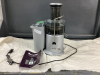 BREVILLE JUICER - DUAL SPEED
