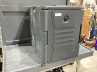 CAMBRO INSULATED FOOD CARRIER WITH ONE TRAY