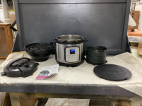 MULTI-USE INSTANT POT W/ DUO CRISP & AIR FRYER ACCESSORY