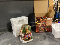 MUSICAL CHRISTMAS GLOBE