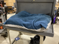 LARGE DOG BED