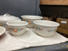 BOX W/ (2) CORELLE CASSEROLE DISHES W/ LIDS, CORELLE MIXING BOWLS, CERAMIC PIE PLATE, (2) JD PLATES - 2