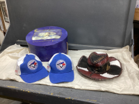 HAT BOX W/ (2) TORONTO BLUE JAYS BALL CAPS & A LEATHER SUN HAT
