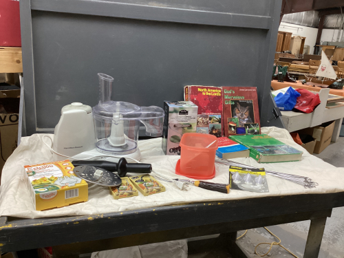 BOX OF MISC KITCHEN ITEMS - HAMILTON BEACH FOOD PROCESSOR, COFFEE PRESS,, SKEWERS, TUPPERWARE, OLD BOOKS