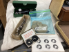 PORTABLE VINTAGE SINGER SEWING MACHINE IN CASE W/ ACCESSORIES - 3