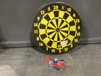DART BOARD WITH DARTS