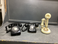 (3) VINTAGE PHONES