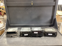 (4) VEHICLE STEREOS
