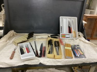 BOX OF KITCHEN KNIVES