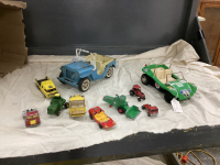 VINTAGE CARS & TRUCKS